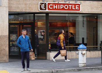 Chipotle își ridică estimările de vânzări în ciuda traficului mai slab