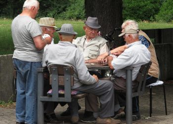 De ce unii oameni păstrează memoria intactă la 80 de ani