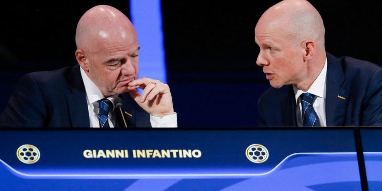 Criza de la FIFA se adâncește după planul abandonat al lui Infantino