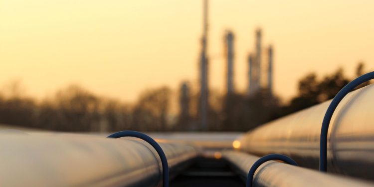 Petrolul scade, bursele urcă după semnalele lui Trump privind Iranul