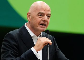 Un director FIFA, înlăturat după critici la adresa lui Infantino