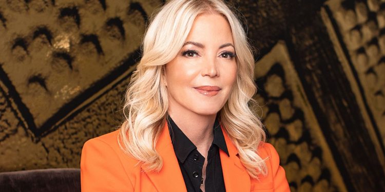 Jeanie Buss se opune vânzării pachetului familiei la Lakers