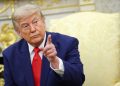 Trump amenință că bombardează Omanul pentru acordul din Ormuz